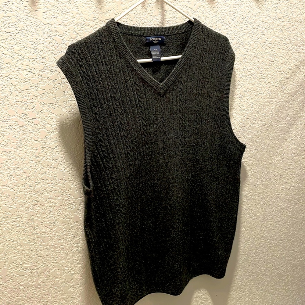 Dockers men’s sweater vest size large dark gray charcoal💼
